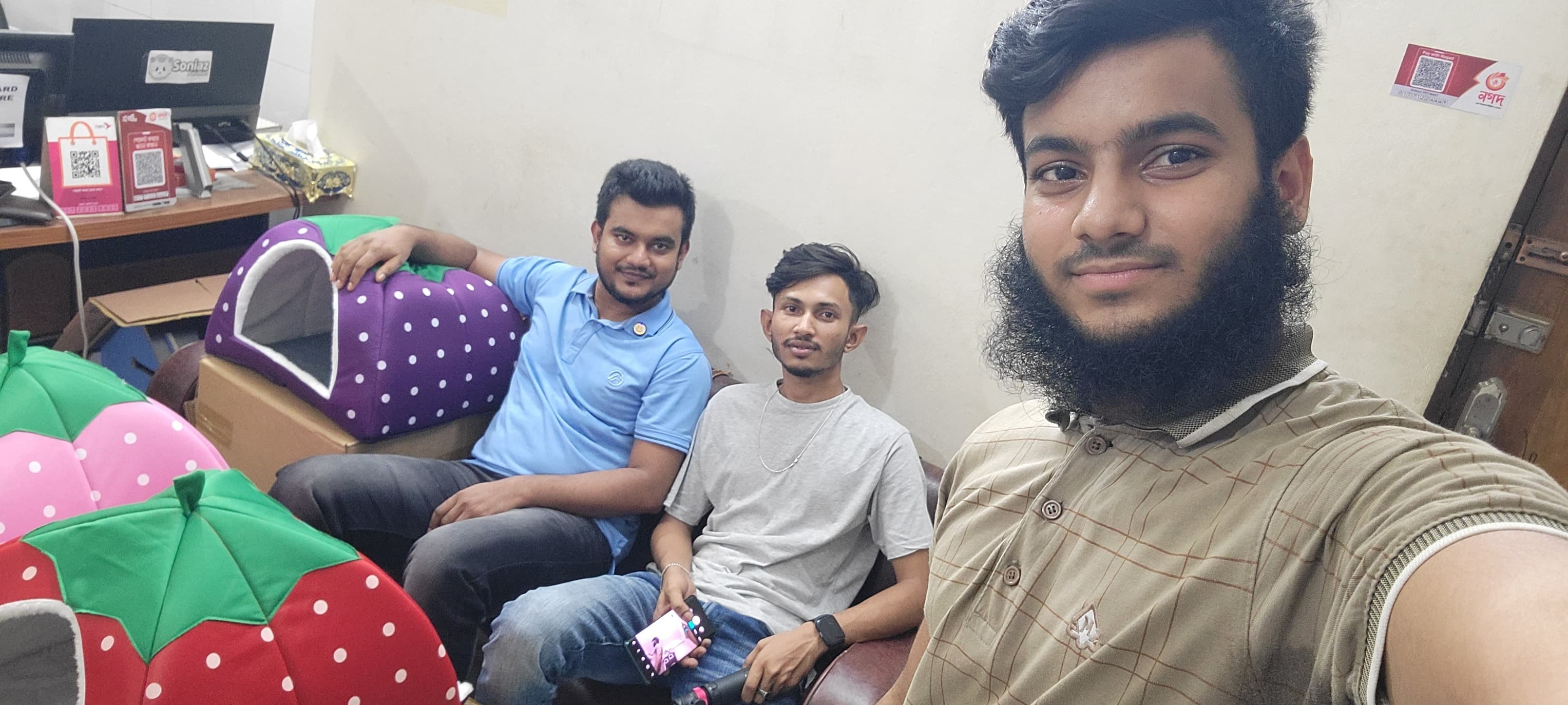 Pet product promotional photography for brand campaigns