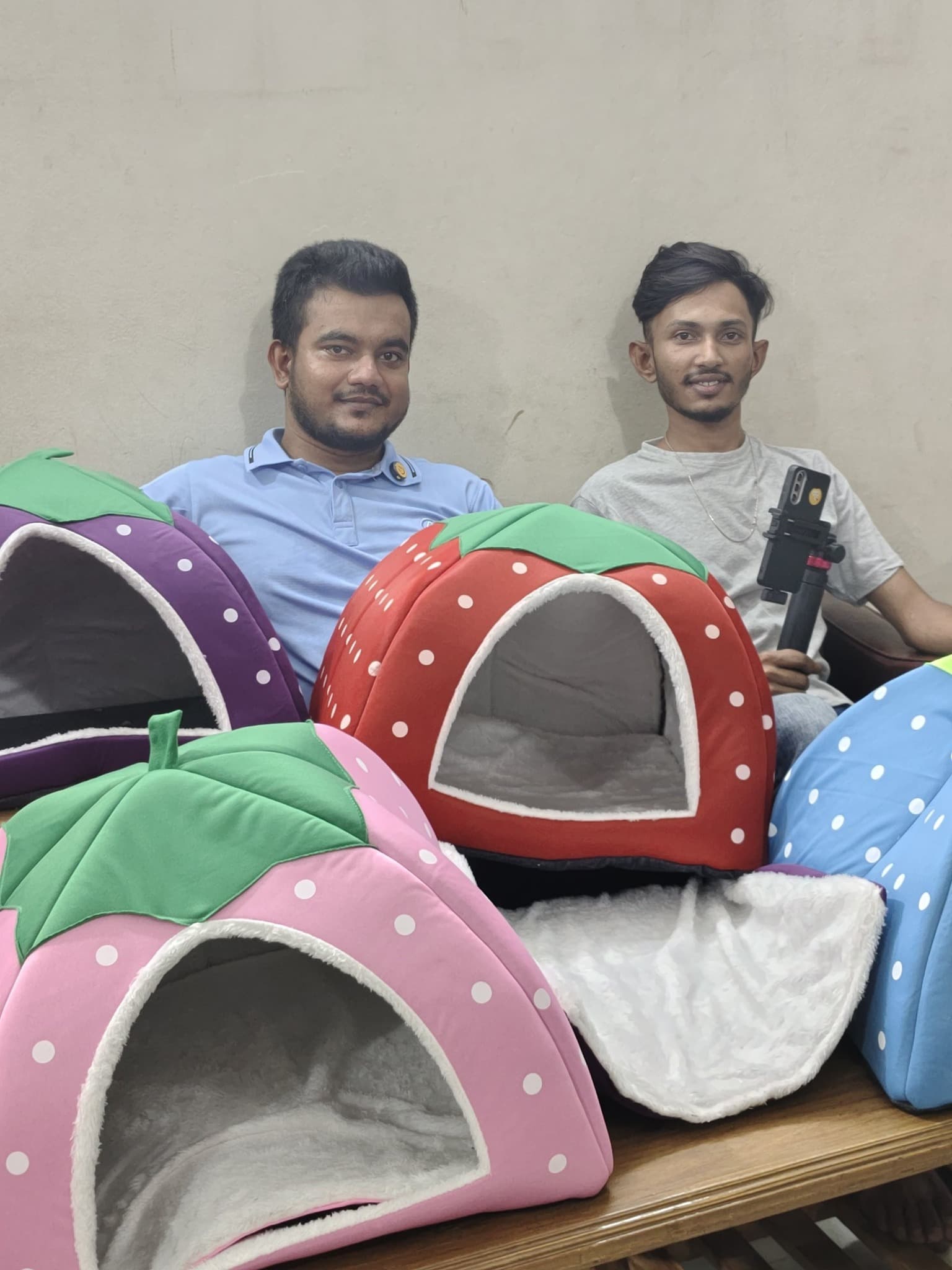 Pet product promotional photography for campaign use